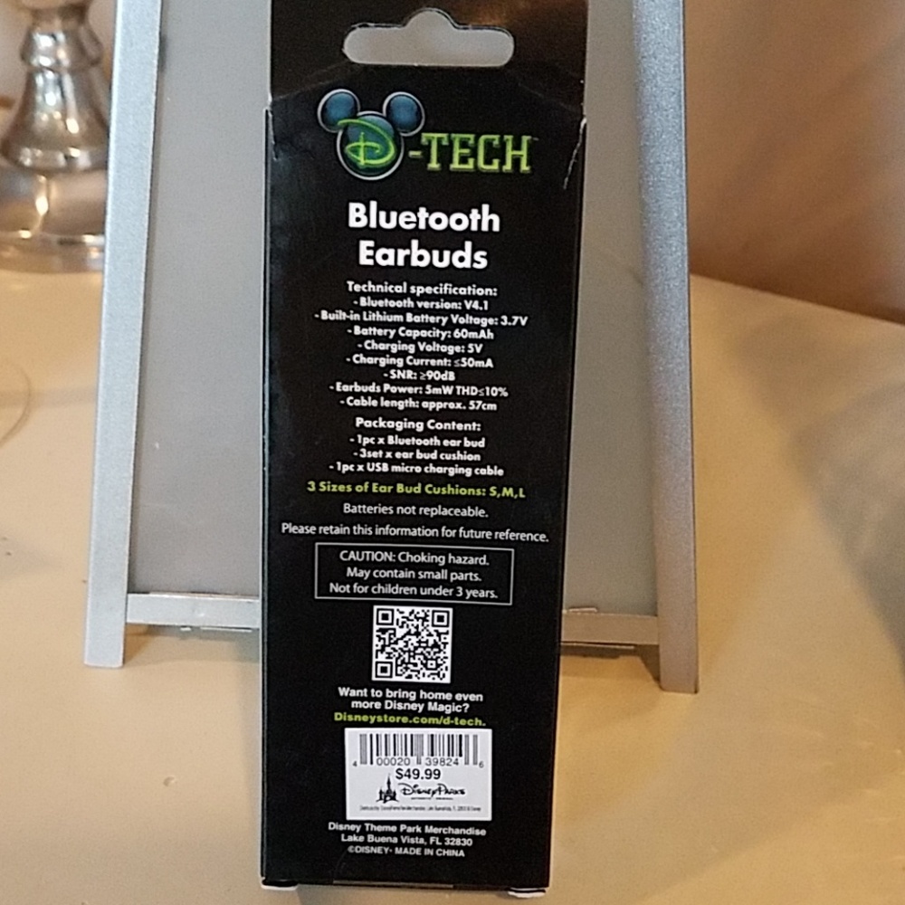 Disney-Tech Bluetooth Earbuds New with tag in Box - Picture 4 of 8